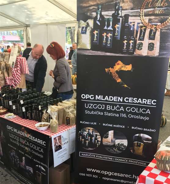 Štand pobjednika 7.izložbe bučinog ulja Sjeverozadne Hrvatske