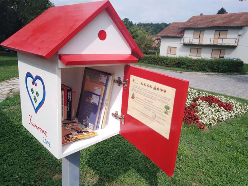 kućica za knjige kumrovec.jpg