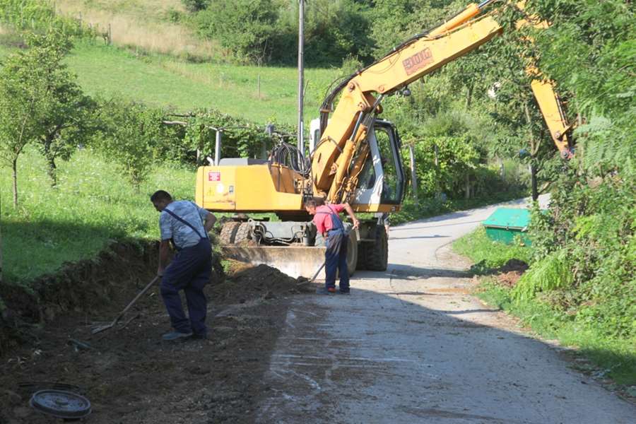 Cesta u Humu na Sutli