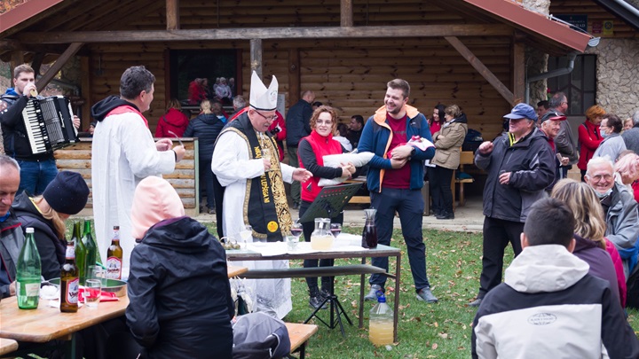 Krštenje podno Ivanščice (3).jpg