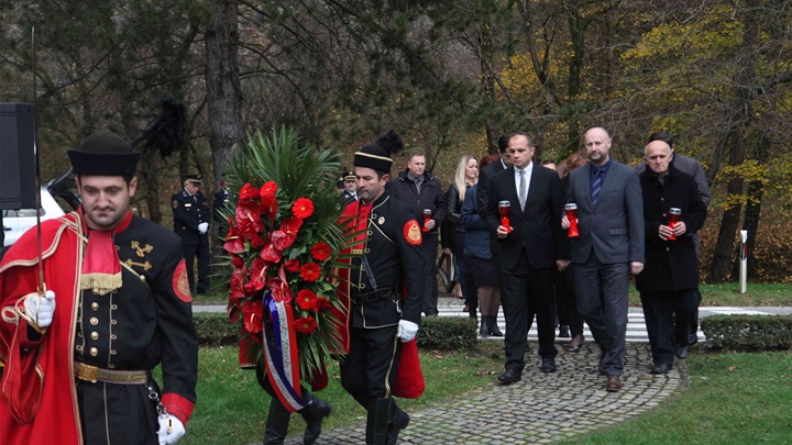 polaganje vijenca 5.jpg