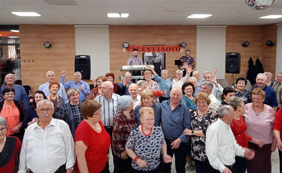 valentinovo IMG_2022 UMIROVLJENICI KRAPINA.jpg