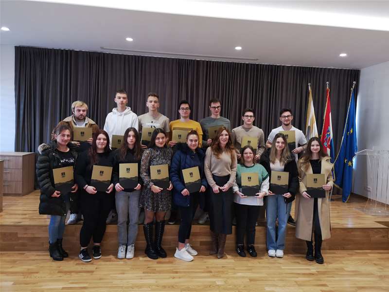 zlatar stipendije.jpg