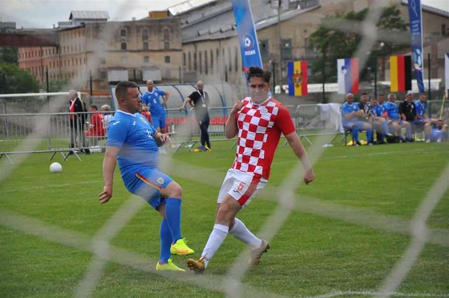 Gradonačelnik Pregrade na nogometnom terenu u Slovačkoj6.jpg