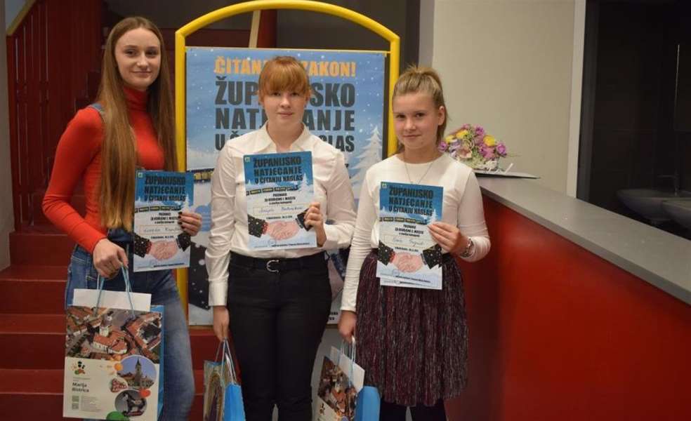 Leona Hren i Josipa Bedeniković na nacionalno natjecanje u čitanju naglas  L. Kapitan, J. Bedeniković, E. Šagud .JPG