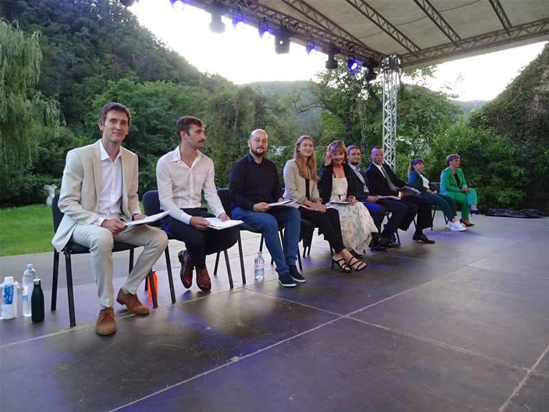 Reprezentativna glumačka postava.JPG