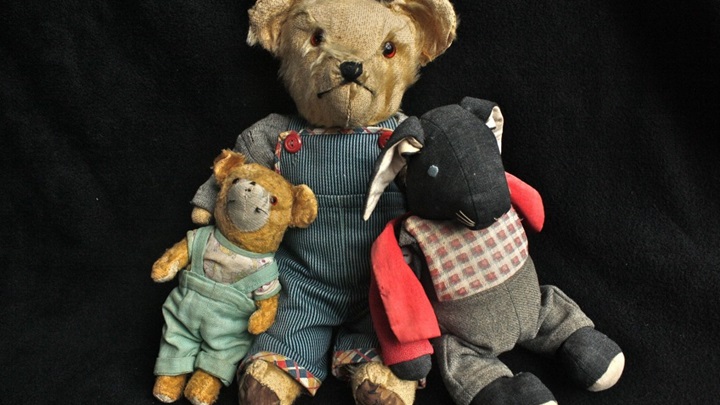 stare igračke ilustracija.jpg