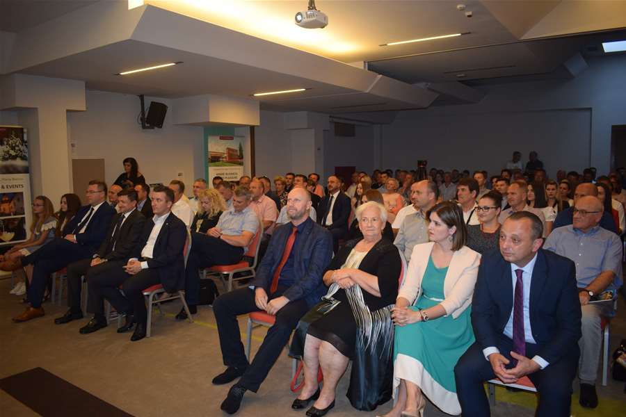 Gospodarenje otpadom i 8 EU projekata 02 PRVI RED.jpg