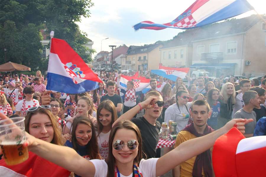 navijači kraj (1).jpg