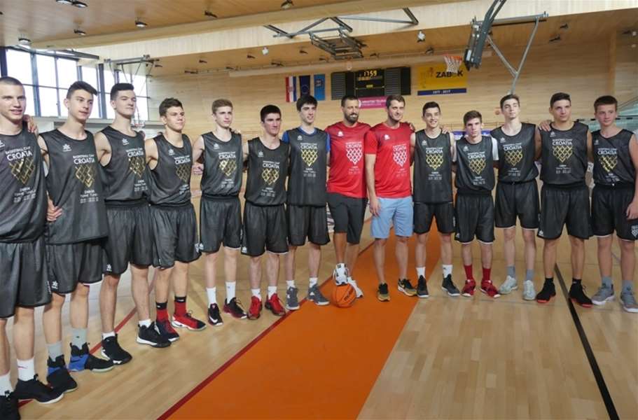 glavna basketball kamp.JPG