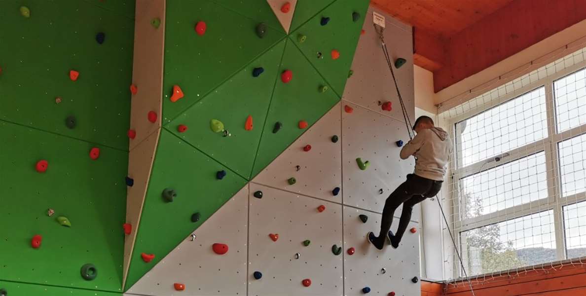 Radoboj - zid za penjanje (1).jpg