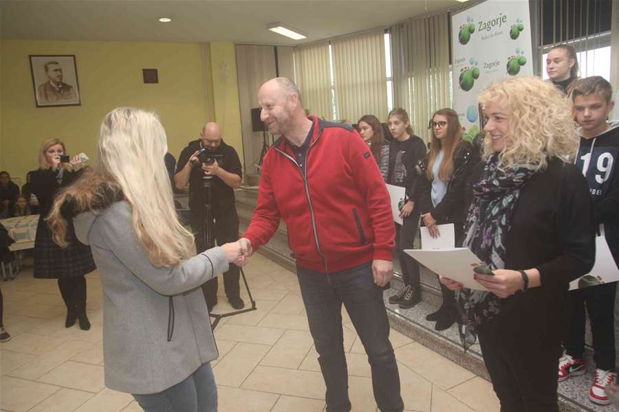 stipendije smanjeno 9.jpg