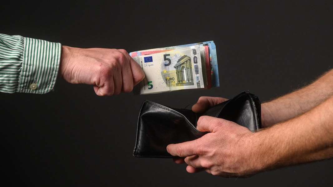 novac novčanik euro novčanice plaća