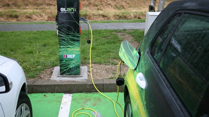 punionica za električna vozila