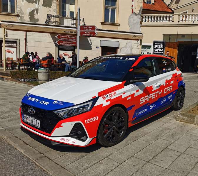 Hyundai i20N - Safety car.jpg