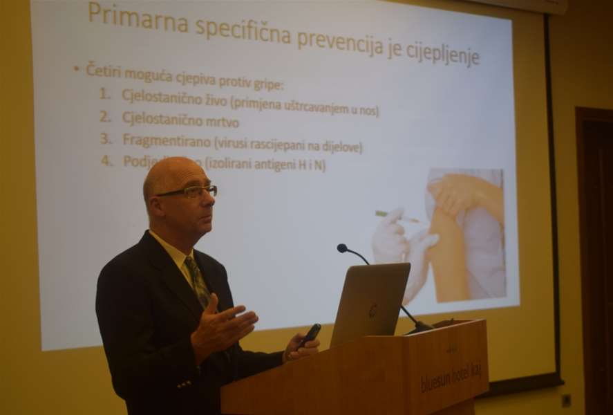 dr. med. spec Ivan Lipovac