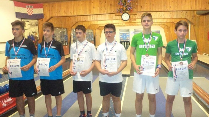 SPORT 27.11._KUGLANJE KADETI TANDEM.jpg