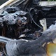 Na parkiralištu u Zagorju u potpunosti izgorio auto. Oštećeno i drugo vozilo