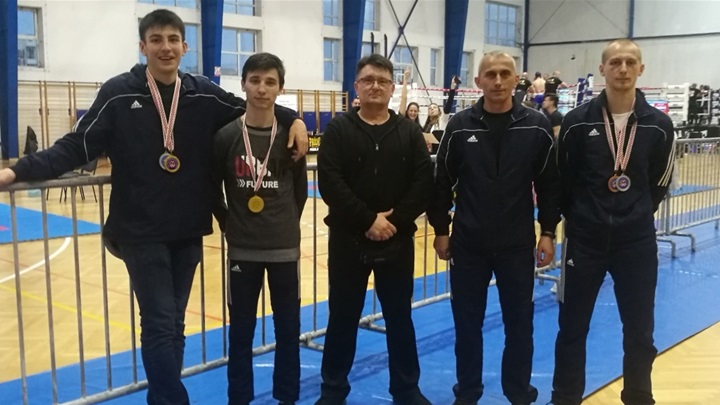 SPORT 19.3._KICKBOXING Ekipa Zmaja u Osijeku.jpg