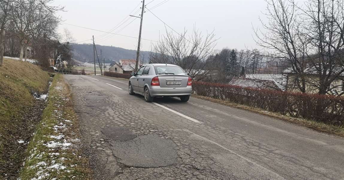 Županijska cesta kroz Loborsko Završje