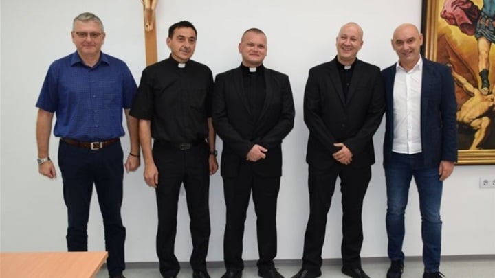 kapelan policija 1.jpg