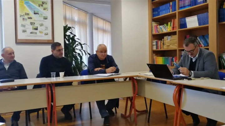 0 SASTANAK sš 3 velika.jpg