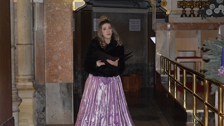 U Bazilici MBB-e Adventski koncert održali Valentina Mekovec i Javor Valjak3.JPG