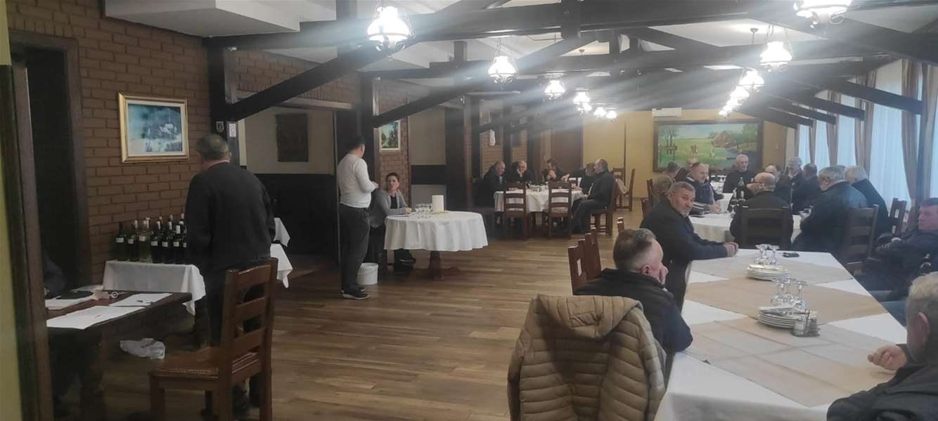 Edukativno ocjenjivanje mladih vina Udruge vinogradara Marija Bistrica2.jpg