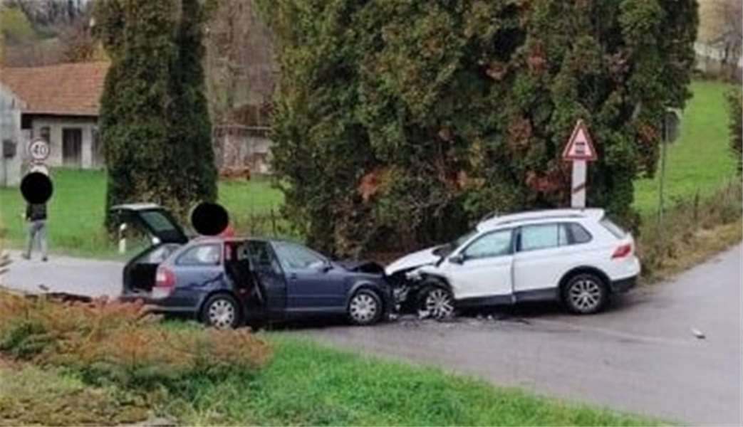 fb Policija zaustavlja KZŽ.jpg