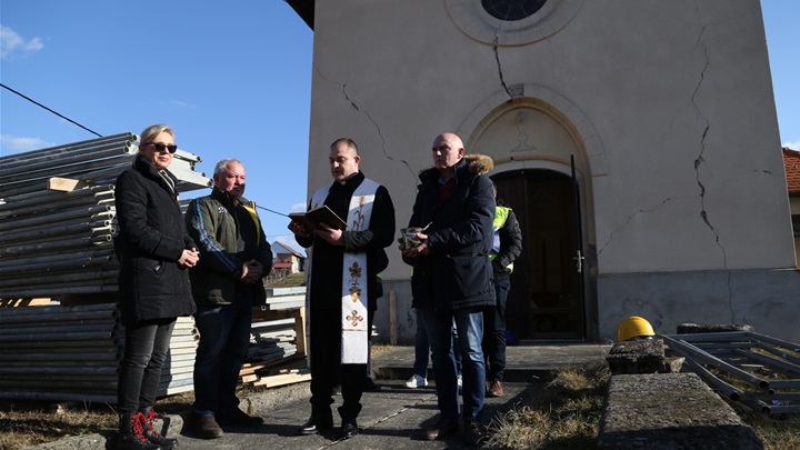 kapela slani potok (1).JPG