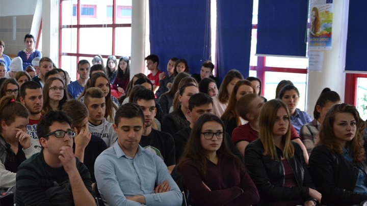 susret ucenika i zupanije pregrada.JPG