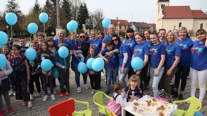 Obilježavanje Svjetskog dana svjesnosti o autizmu na oroslavskom trgu