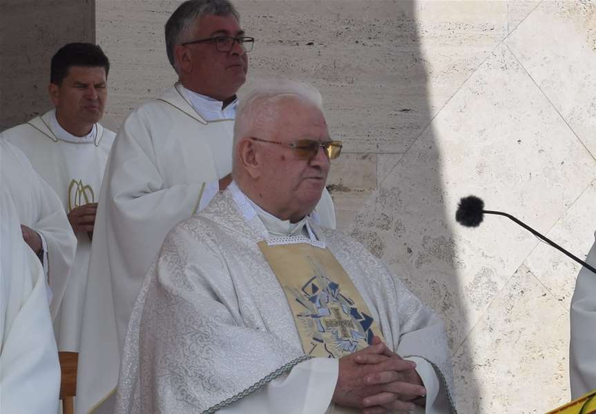 ''Neka nas svatko smatra službenicima Gospodnjim'' 3.JPG