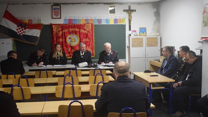 Primljene dvije nove članice 1.JPG