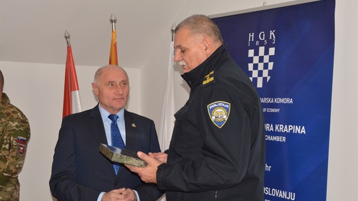 ORUŽANE SNAGE 10.jpg