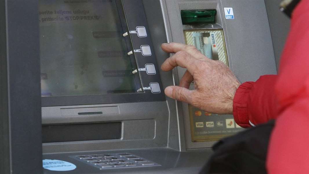 bankomat mirovine umirovljenici