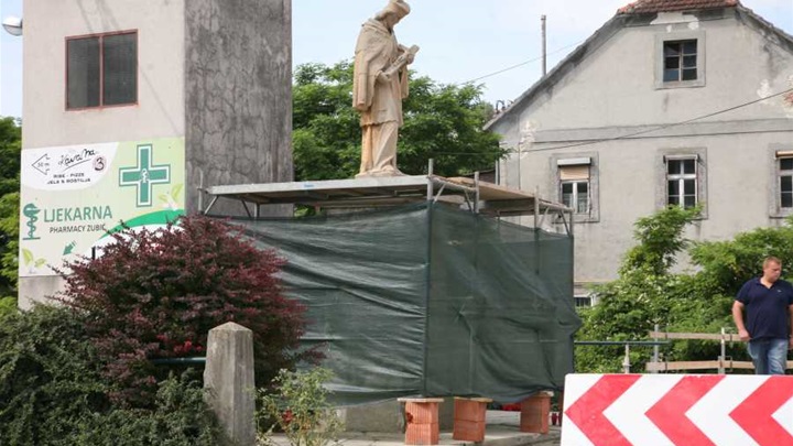 KRAPINA SPOMENIK 2.jpg