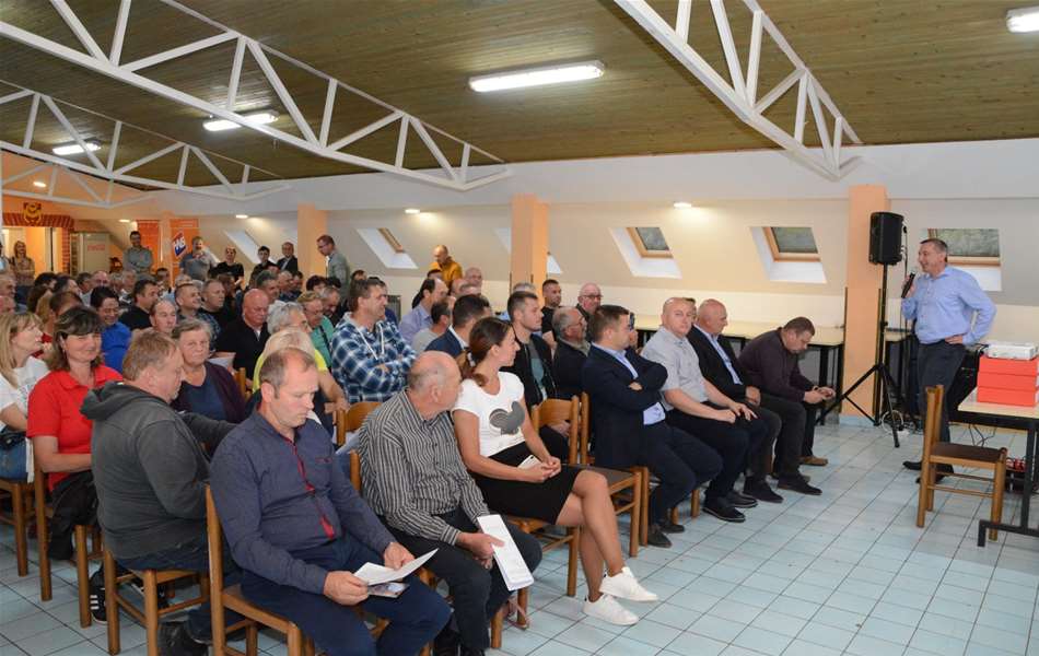 tribina štromar.jpg