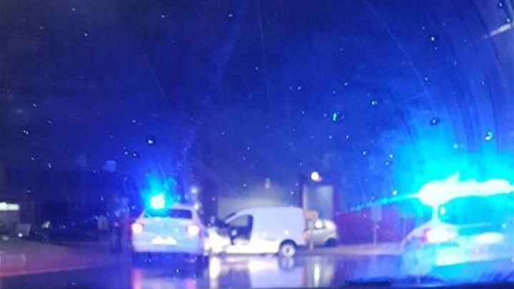 foto: Policija zaustavlja KZŽ