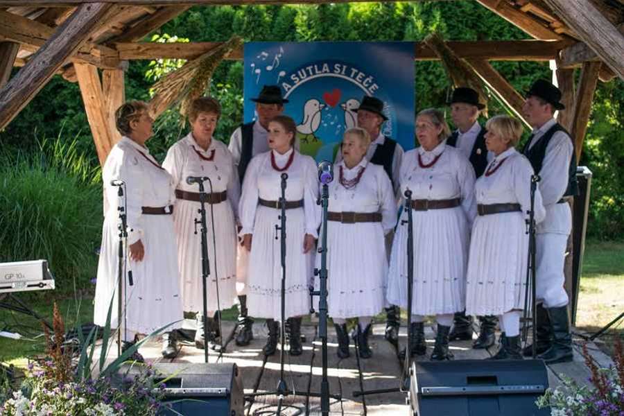 SUTLA SI TEČE 1.jpg