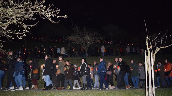 web žalosni petak 16.JPG