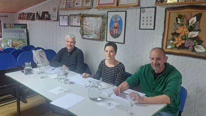 Za vinare ove udruge 12 zlata4.jpg