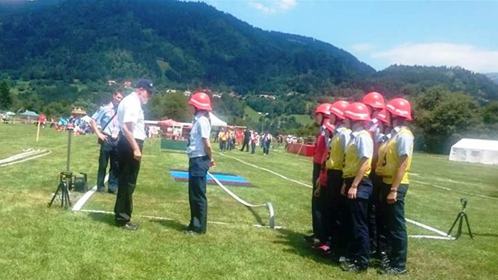 I muška i ženska mladež DVD-a Bedekovčina među 10 na vatrogasnoj olimpijadi 4.jpg