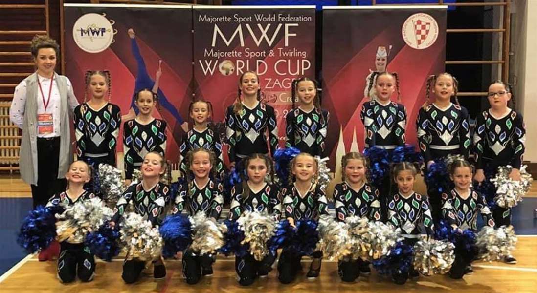 začretske mažoretkinje.jpg