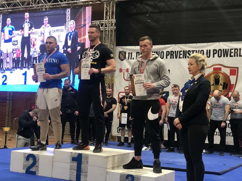 Srele brutal team 2.jpg