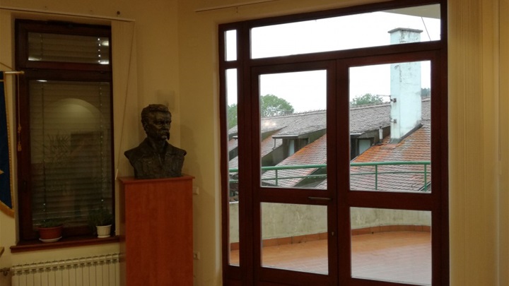 kumrovec_obojena stolarija2.jpg