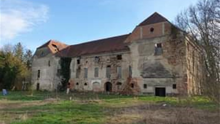 dvorac poznanovec.jpg