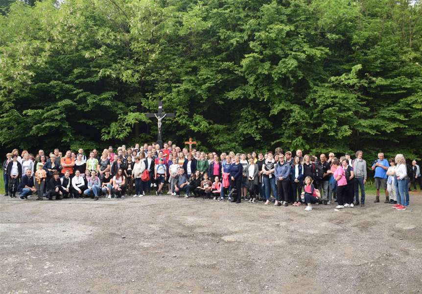 Hodočašće župa Marija Bistrica i Laz u Moravče3.JPG