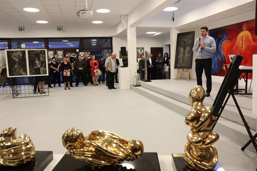 Umjetnošću i ljepotom protiv predrasuda5.jpg