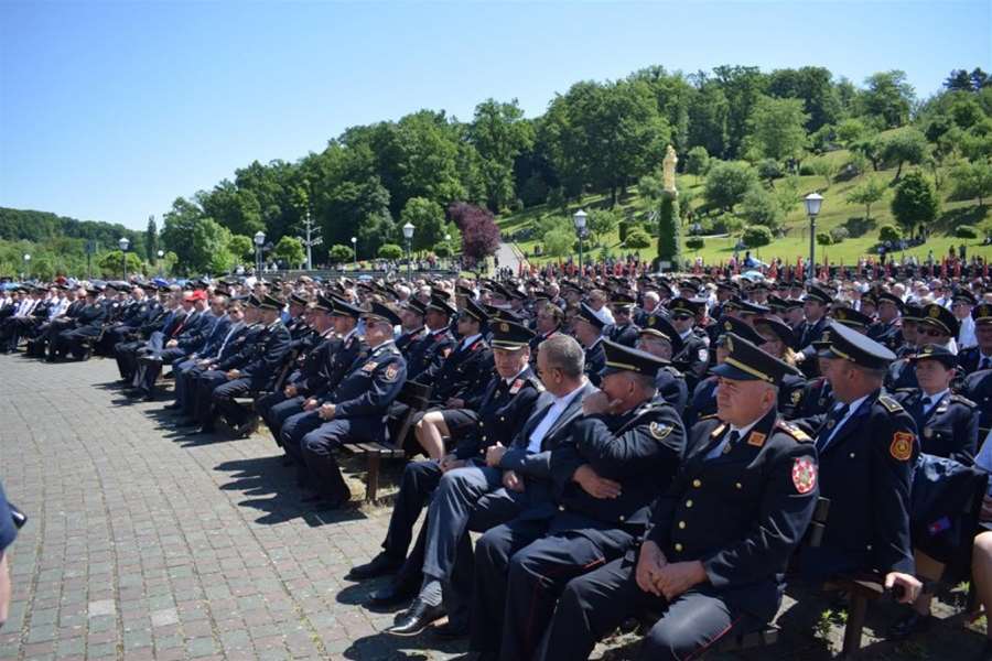 hodočašće vatrogasaca 6.jpg